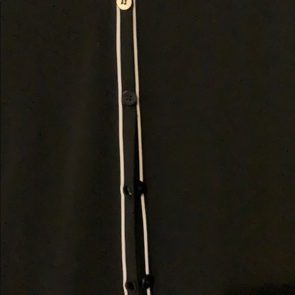 DKNY  button down size M - Picture 4 of 5